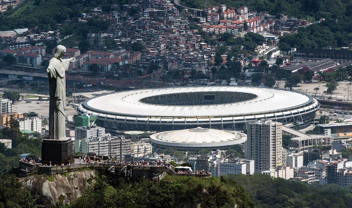 Rio sümbol lunastaja kuju ning taamal olümpia ava- ja lõputseremooniaid ning jalgpallifinaali võõrustav Maracanã, selle kõrval võrkpalliareen Maracanazo. 