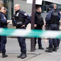 Pariisis tulistas politsei end väidetavalt õhku lasta ähvardanud naist