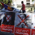 Armeenia valitsusest lahkusid väiksem koalitsioonipartner ja kolm selle ministrit