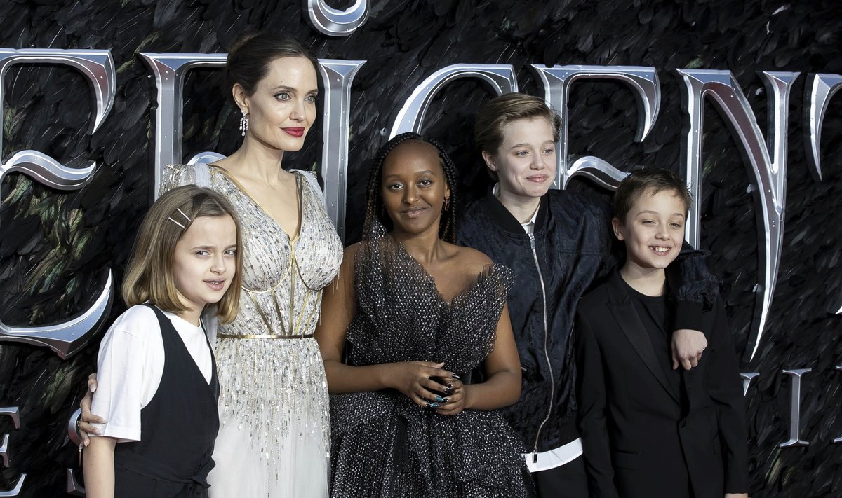 Angelina Jolie ja tema lapsed Vivienne, Zahara, Shiloh ja Knox aastal 2019