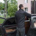 После проверки полиция вернула мужчине автомобиль с развороченным салоном