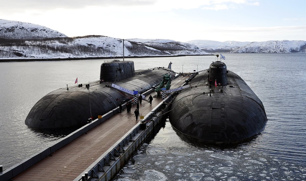 Russian Northern Fleet holds submarine defenñe exercises