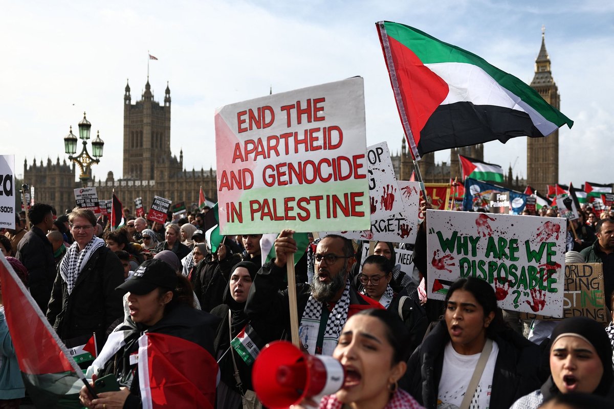 Mii de manifestanți s-au adunat la Londra pentru a cere încetarea focului în Gaza