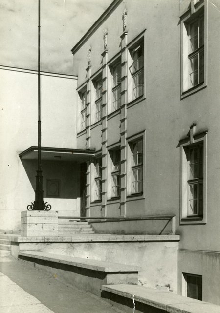 Tallinna Saksa Reaalkool, arhitekt Erich Jacoby, 1928. Valmimisjärgne foto.