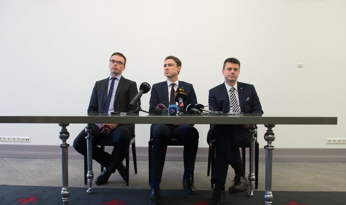 Koalitsiooniläbirääkimiste pressikonverents: Sven Mikser, Taavi Rõivas, Urmas Reinsalu