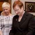 FOTOD: Evelin Ilves tervitas Soome presidenti tagasihoidlikus kleidis