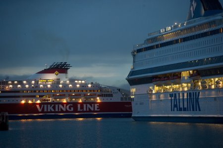 Viking XPRS ja Silja Europa