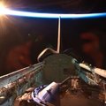 FOTOD: Discovery hetked vahetult enne ja pärast Kosmosejaamast eraldumist
