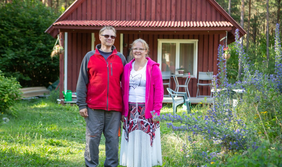Jürje ja Olle Koert kolisid paari kuu eest peale kaheksa-aastast ettevalmistust maale. Maal elamise juures meeldib neile privaatsus ja loodus.