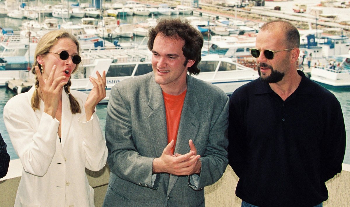 Näitlejad Uma Thurman ja Bruce Willis koos menulavastaja Quentin Tarantinoga 1994. aastal Cannes`i filmifestivalil esindamas menufilmi "Pulp Fiction".