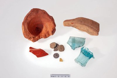 Arheoloogid leidsid suure hulga tarbeesemete jäänuseid