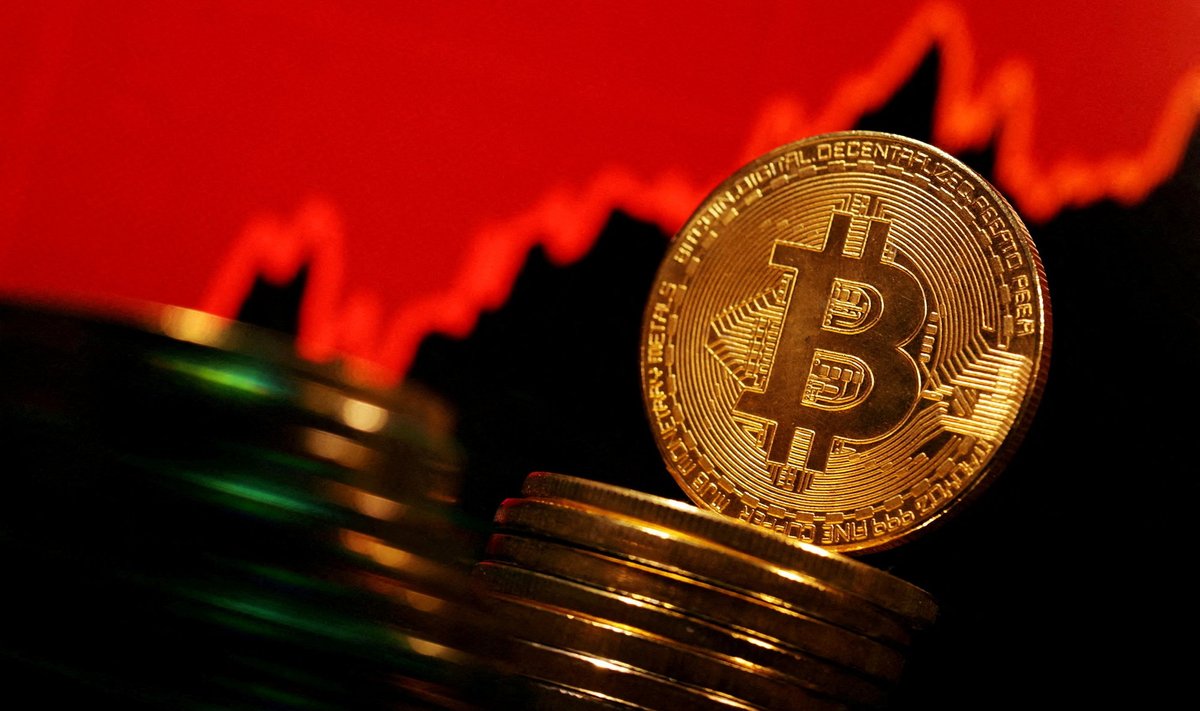 Bitcoini hind on pärast bitcoini ETFide loomist kukkunud ligi 20%.