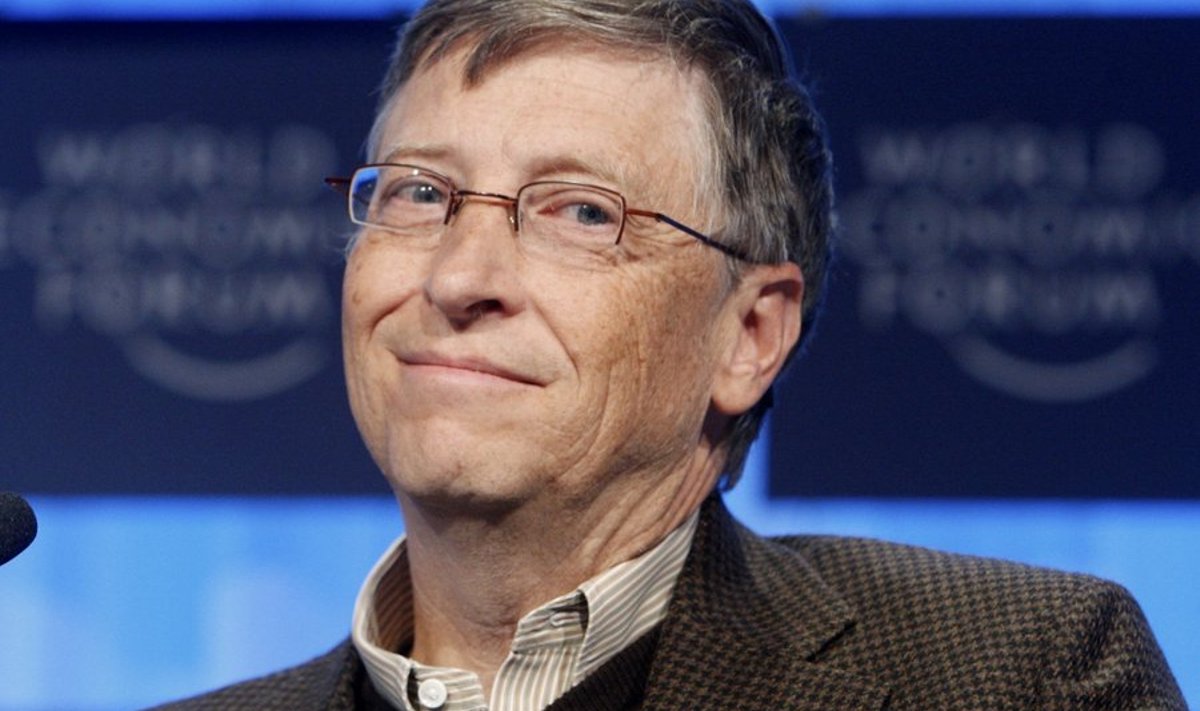 Microsoft founder Bill Gates looks on during a panel discussion on "Meeting the Millennium Development Goals", at the World Economic Forum in Davos, Switzerland, Friday, Jan. 29, 2010. (AP Photo/Michel Euler) / SCANPIX Code: 436