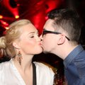 FOTOD: Lauri Pedaja suudles Eesti laulu afterpartyl kaunist neidu!