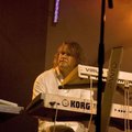 Unistuste Bändi kitarrist on Laur Joamets ja klahvpillimängija Erik Sakkov