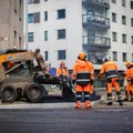 В Таллинне идет ремонт дорог: устранением опасных выбоин круглосуточно занимаются шесть бригад рабочих