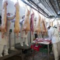 Rakvere lihatööstuse liinitööline: palgatõusu pole alates eurode kasutuselevõtu ajast olnud