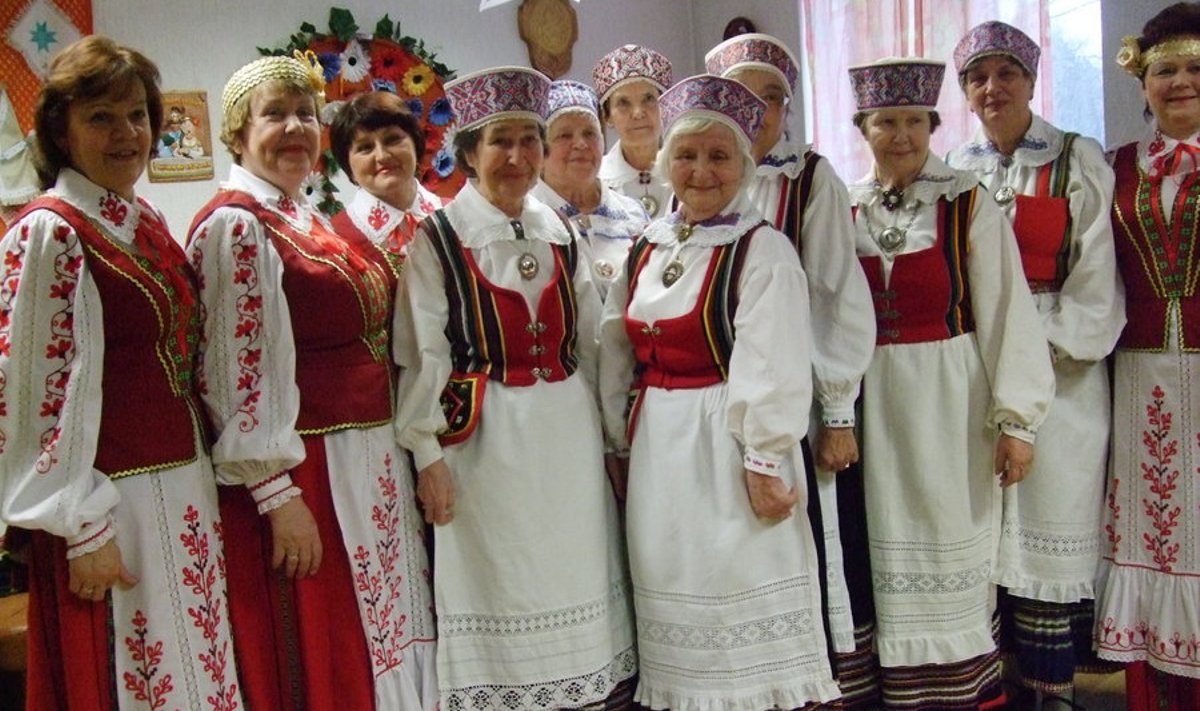 Ühtemoodi fantastilised on nii eestlaste kui valgevenelaste rahvariided. Toidud ka, nagu näitas kulinaarne projekt „Köök ühendab rahvast"