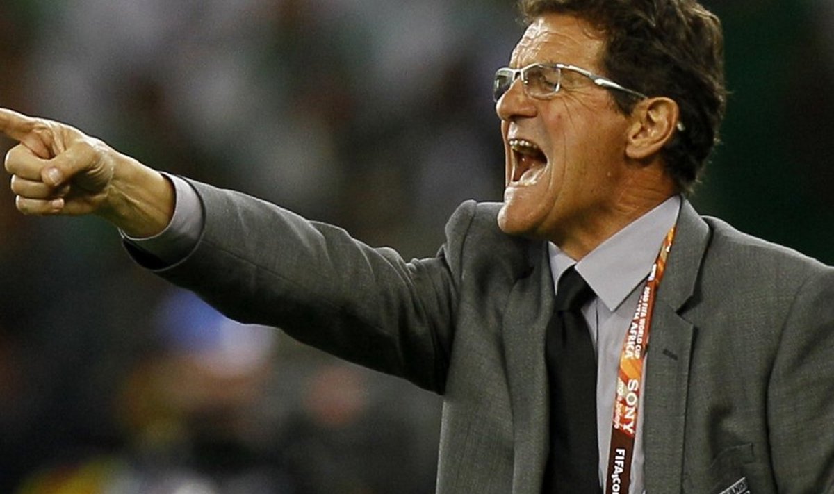 England manager Fabio Capello shouts instructions to his players during the World Cup group C soccer match between England and Algeria in Cape Town, South Africa, Friday, June 18, 2010.  (AP Photo/Kirsty Wigglesworth) / SCANPIX Code: 436