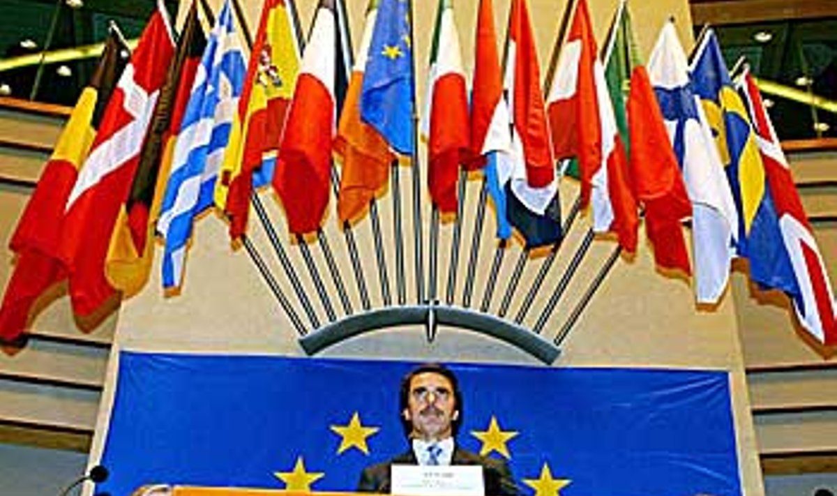 PÜHAKUOREOOL VÕI SARVIKUANTENNID? Hispaania peaminister Jose Maria Aznar kulutas Euroopa tulevikust rääkides palju energiat vaidlusele, kas Hispaania on suur või väga suur riik. AFP