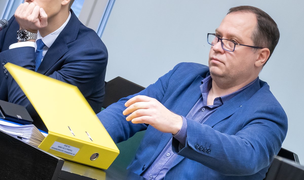 JAMAS PANKROTIHALDUR: riigiprokuratuur kahtlustab Vjatšeslav Leedot altkäemaksu lubamisespankrotihaldur Veli Kraavile (pildil). Jutt käib 30 000 eurost.