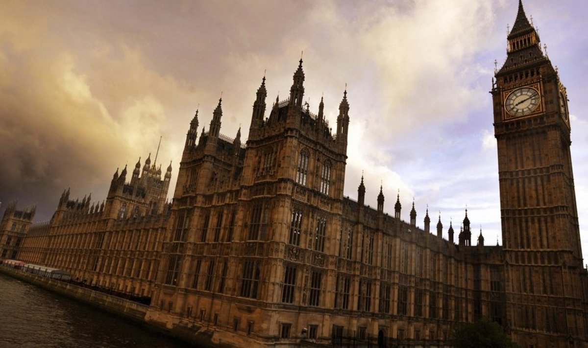 File Photo dated 17/05/09 of The Houses of Parliament in Westminster, central London. MPs were braced for a fresh onslaught over their expenses as the long-awaited report naming those parliamentarians ordered to pay back cash to the taxpayer is published. It is reported that Sir Thomas Legg, the retired mandarin who carried out the review, will criticise a &quot;culture of deference&quot; in which MPs expected their claims to by approved by Commons officials without question.