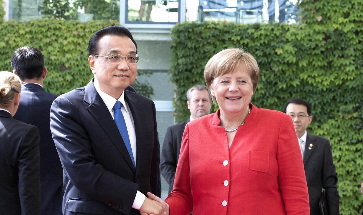 Vasakul Li, paremal Merkel (Foto: ddp USA)