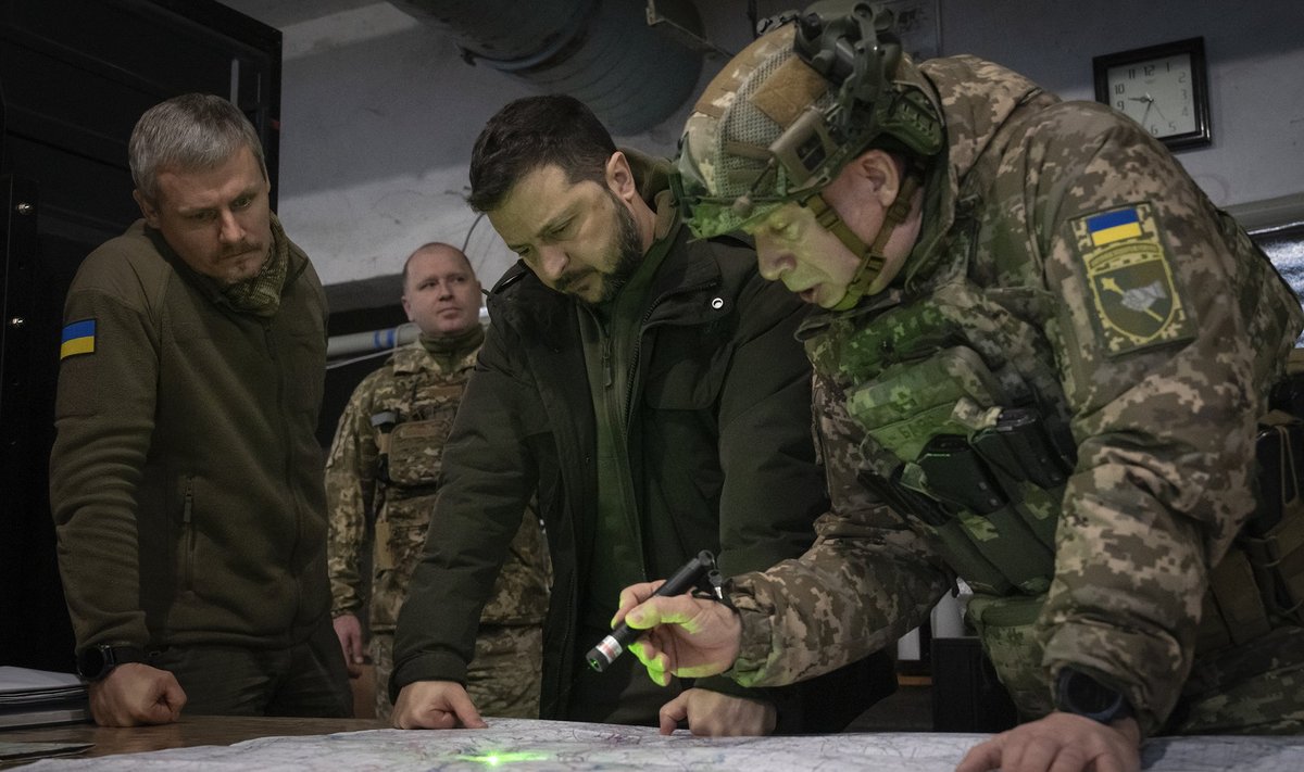 Генерал Александр Сырский (справа) с президентом Зеленским на передовой. Сырский должен стать человеком, у которого есть план дальнейших военных действий.