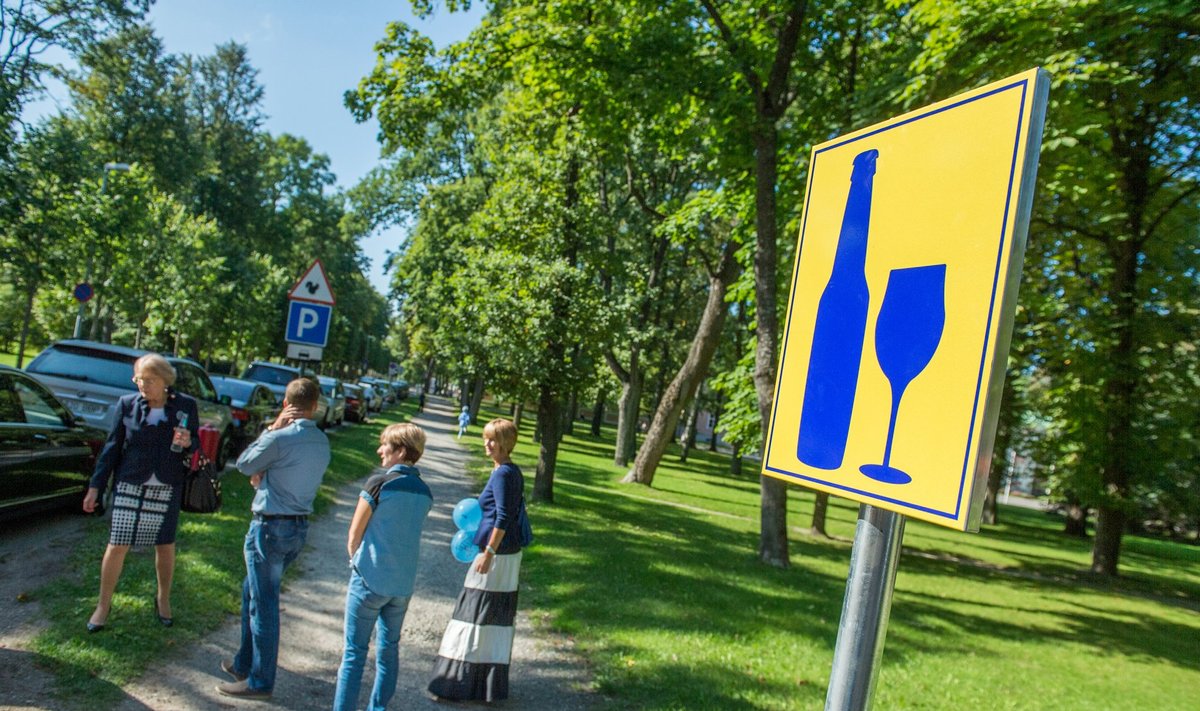Alkoholi tarbimist lubavad märgid Tallinnas