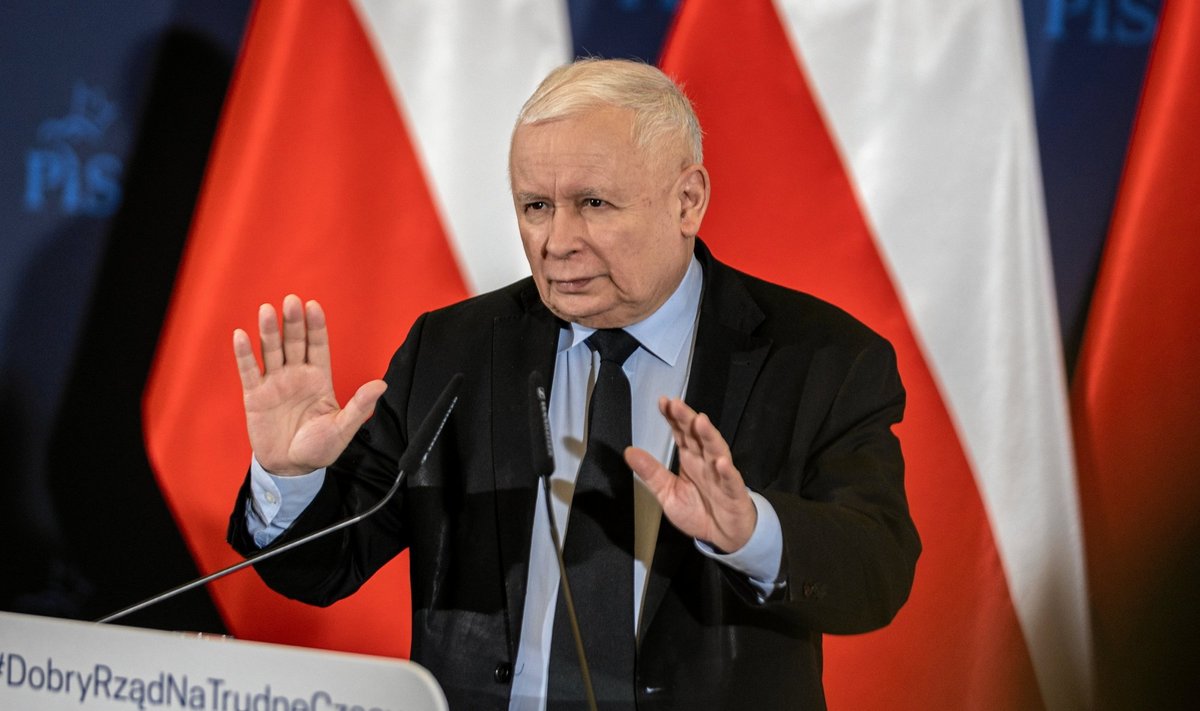 Poola võimupartei juht Jarosław Kaczyński soovitas kasutada kütmiseks mida tahes, aga üks tema sõnade järgi talitanud kodanik sai selle eest trahvi.