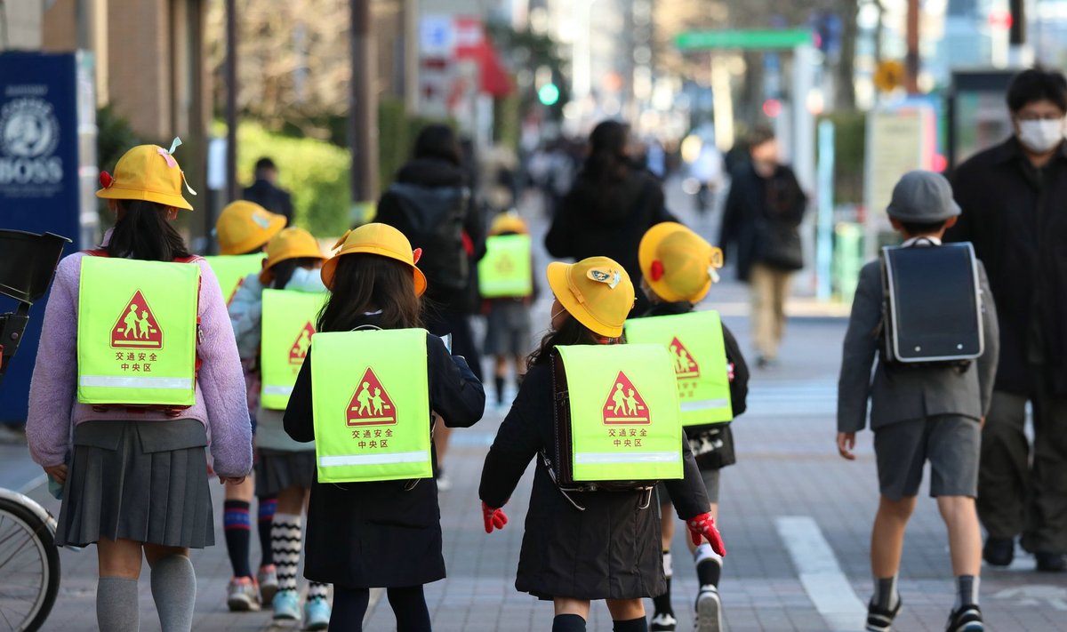 PLANEERIMATA VAHEAEG: Peaminister Shinzo Abe korralduse kohaselt on Jaapanis alates 2. märtsist kõik koolid kinni.