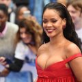 Sügavad lõhikud ja suured vormid: stiiliikoon Rihanna innustab naisi üle maailma järgima iseenda stiili