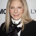 Kuri "diivanipadi": Barbra Streisandi süütu olemisega sabaliputaja haukas stjuardessi