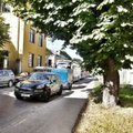 FOTO: Porsche juht parkis Kalamajas terve tänava kinni ja seiskas liikluse piirkonnas mitmekümneks minutiks