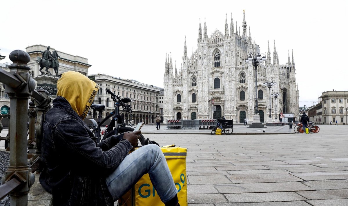 12. MÄRTS 2020: Milano toomkirik on Itaalia suurlinna üks peamisi vaatamisväärsusi, kuid praegu valitseb selle esisel platsil peamiselt tühjus.