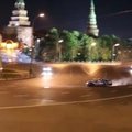 VIDEO: Vaata, kuidas Moskva kesklinnas öösi driftida möllatakse!