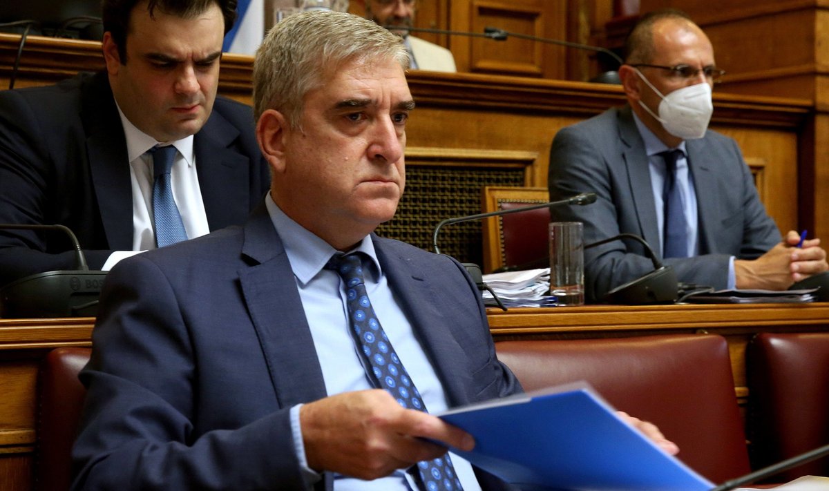Lahkunud luurejuhi Panagiotis Kontoleoni sõnul oli jälitustegevus seaduslik, ent selle käigus tehti vigu.