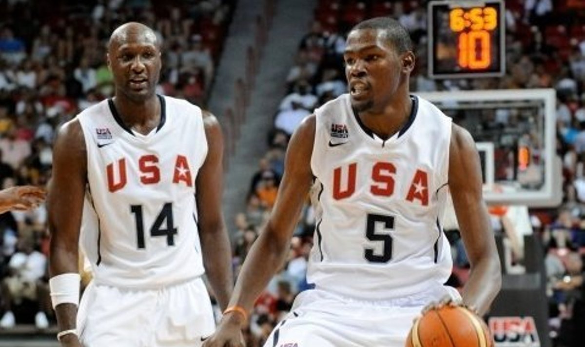 USA korvpallikoondise liikmed Kevin Durant (paremal) ja Lamar Odom