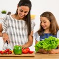 Tervis tulgu! Kuus loovat ideed, mille abil laps salateid sööma panna
