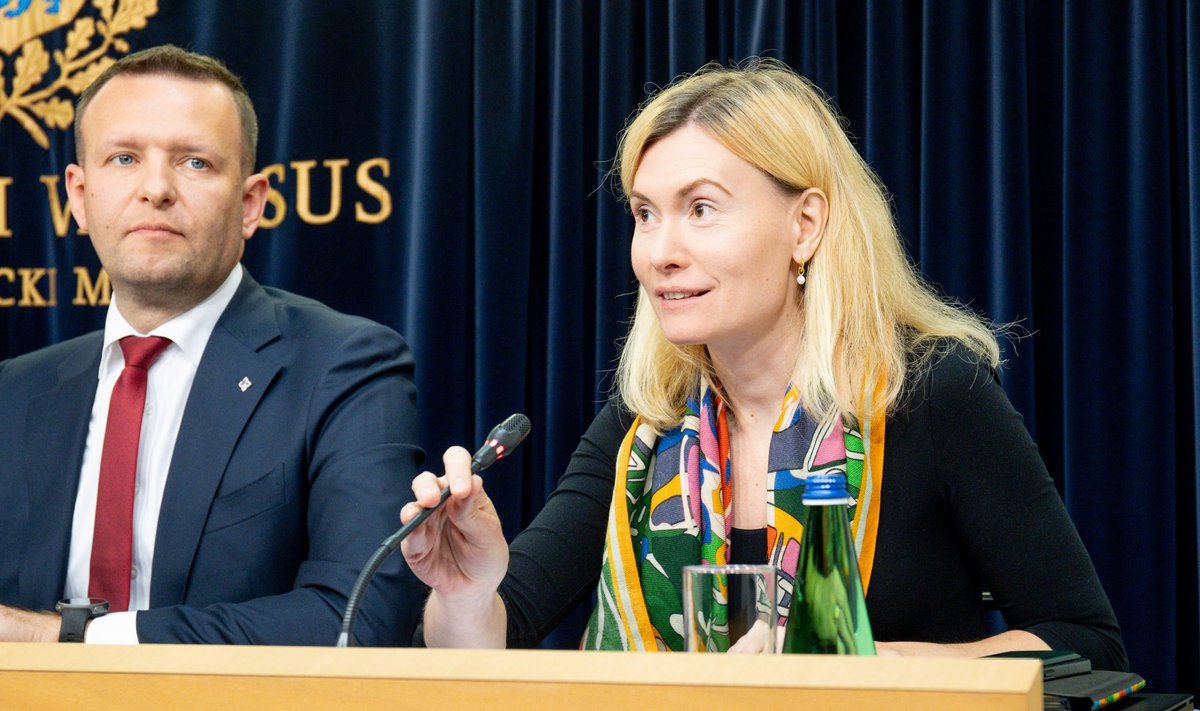 Sotside esinäod ministrid Lauri Läänemets ja Riina Sikkut.