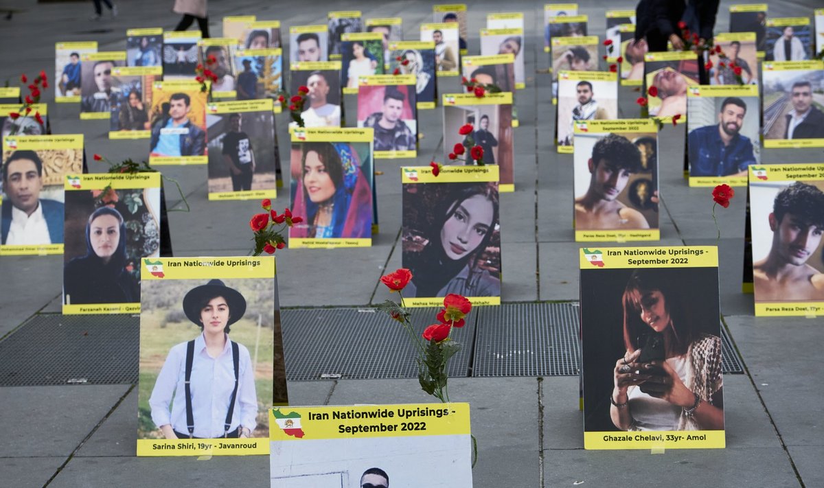 Iraani protestides hukkunute mälestamine Pariisis