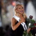 FOTOD JA VIDEOD: Värske Miss Ameerika võttis unelmate tiitli ja lotovõiduliku auhinnaraha vastu huulepulgase naeratusega
