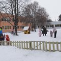 Tallinn vabastab alates kolmandast lasteaias käivast lapsest vanemad lasteaia kohatasust
