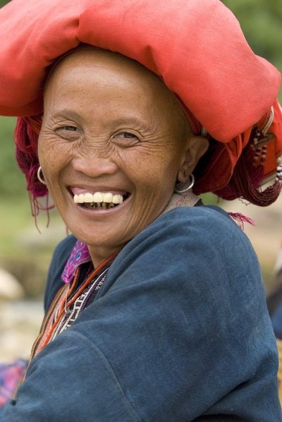 Vietnami punase jao hõimu naine, 2013