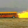 VIDEO: USA koolibuss sõidab 560 km/h!