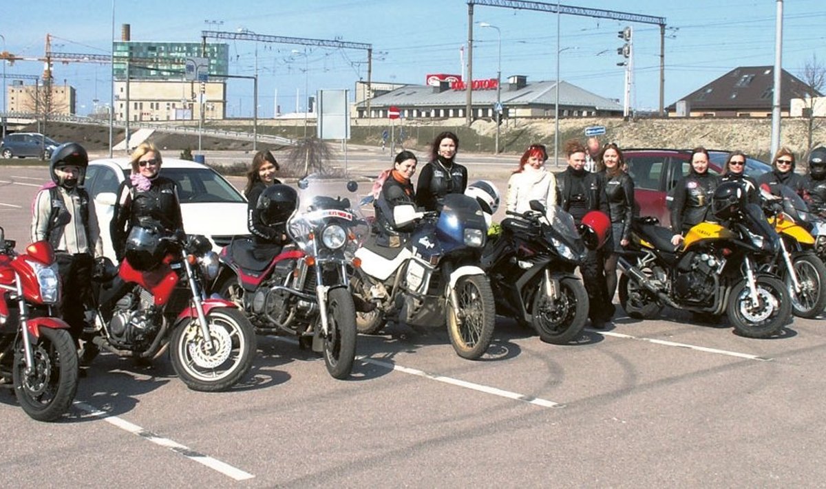 WIMA Estonia MTÜ põhieesmärk on propageerida ja toetada naiste seas mootorrattaga sõitmist ning ühendada naismotohuvilisi. Foto: Erakogu