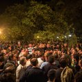 В Абхазии 800 человек попытались штурмовать здание администрации президента. Власти говорят о попытке переворота