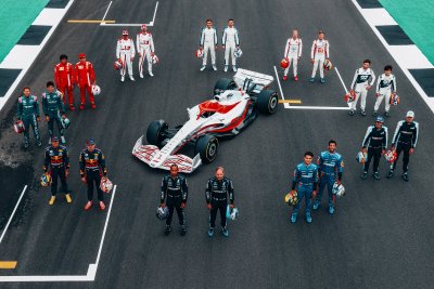 F1 uus auto