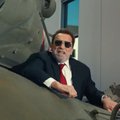 ВИДЕО | Арнольд Шварценеггер приехал на танке в офис Netflix