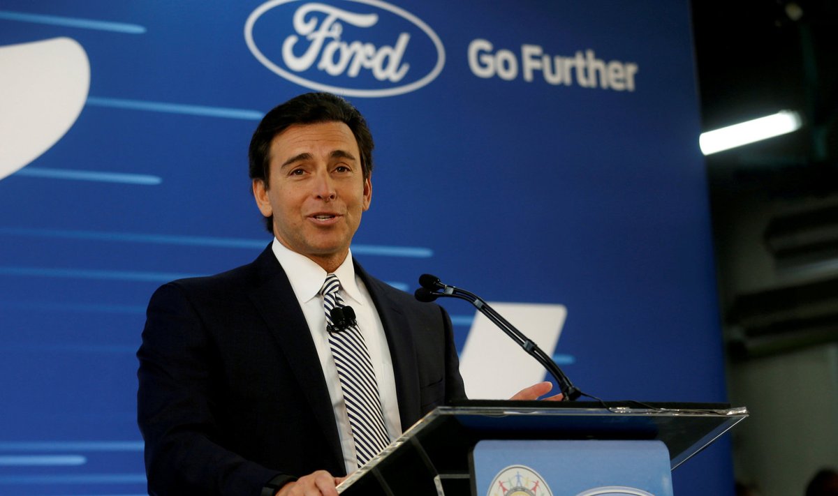 Ford vahetab 56aastase tegevjuhi Mark Fieldsi välja.